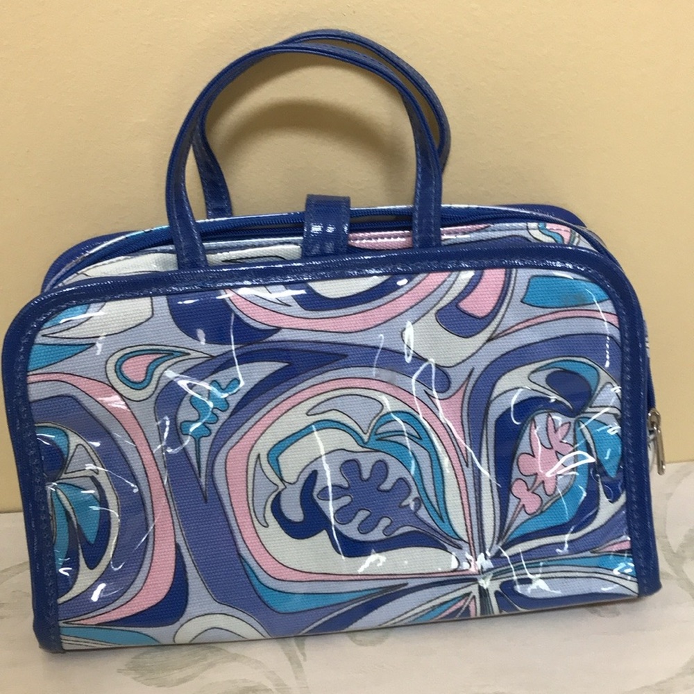 MAKEUP / TOILETRIES BAG